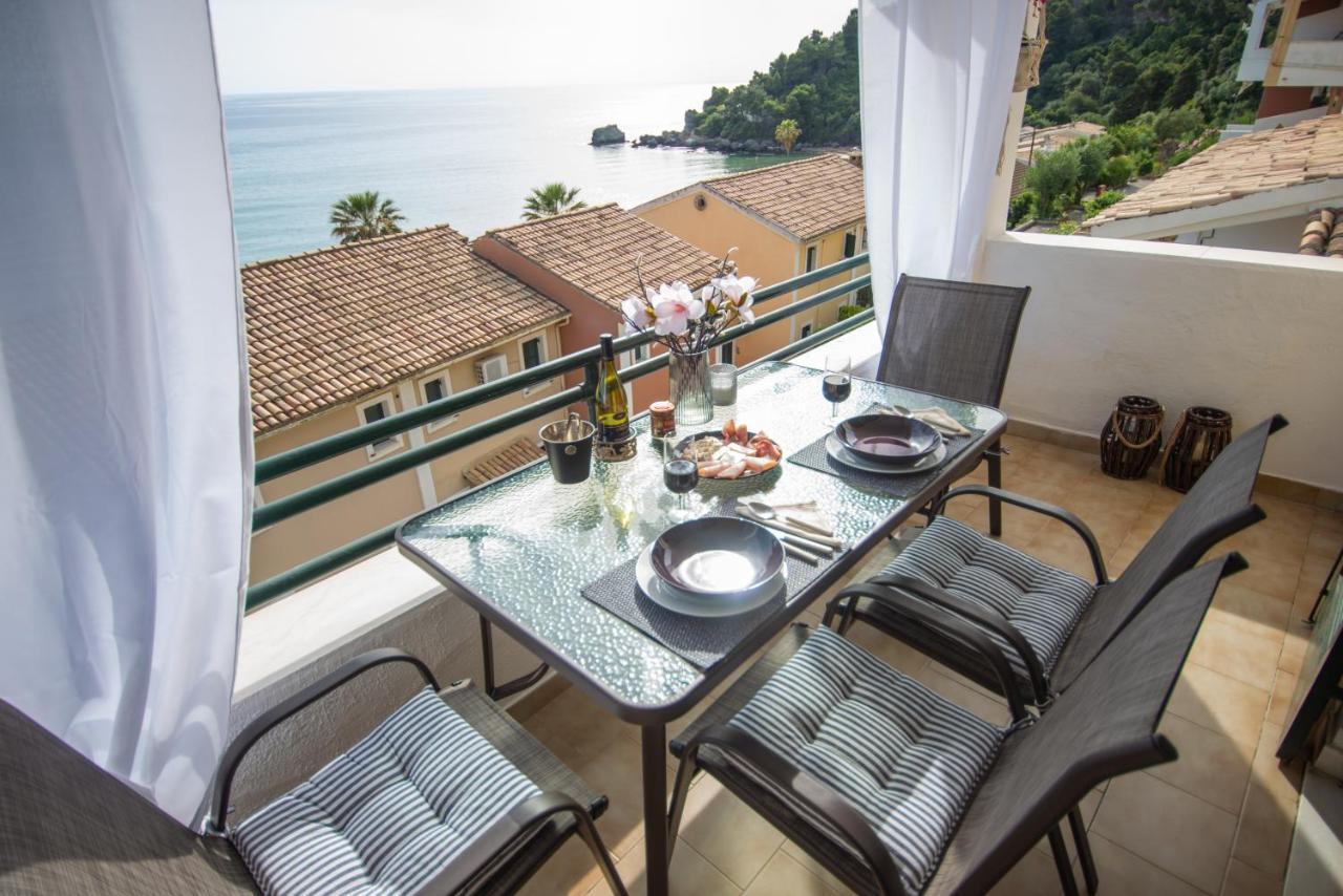Alexandras On The Beach And Pool Apt 글리파다 외부 사진